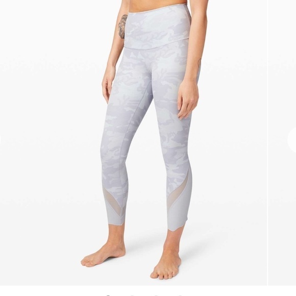 Lululemon Wunder Under High-Rise *Roll Down Scallop Full-On Luxtreme 23" size 10 - Picture 1 of 9